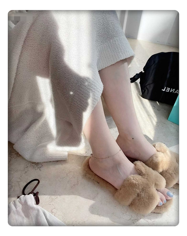 본격적인 한파가 찾아오기 전에 에르메스 털 슬리퍼, 여심유혹템으로 인정~!